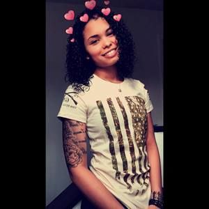 Meet your Posher, Damaris